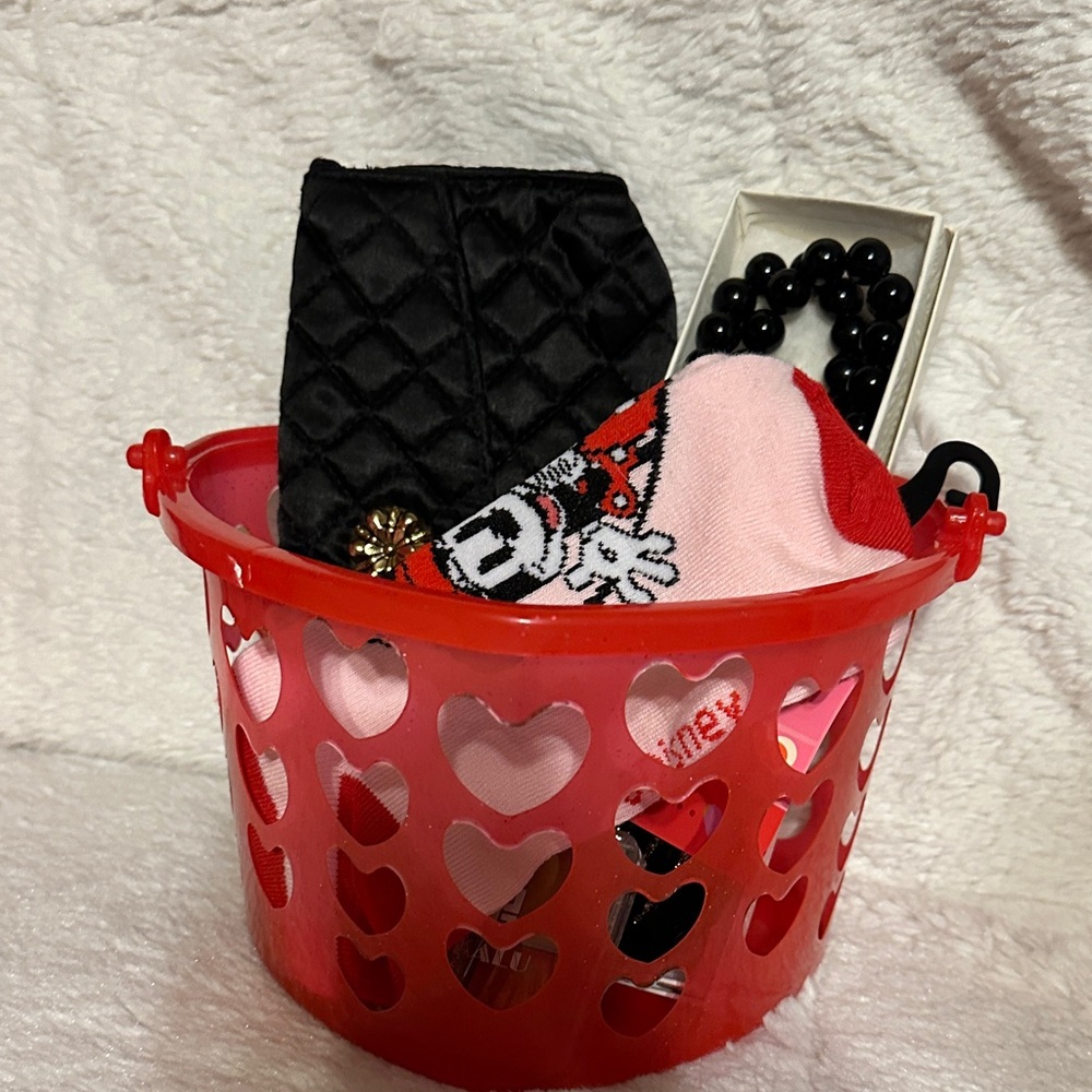 Women’s Accessories Bundle - Picture 11 of 11